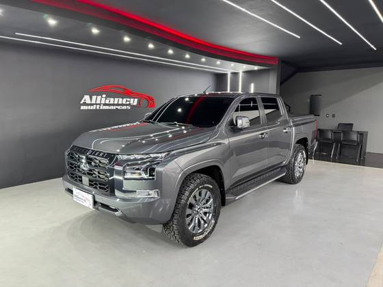 MITSUBISHI TRITON 2.4 BITURBO DIESEL CD HPE-S 4X4 AUTOMÁTICO MITSUBISHI TRITON 2.4 BITURBO DIESEL CD HPE-S 4X4 AUTOMÁTICO
